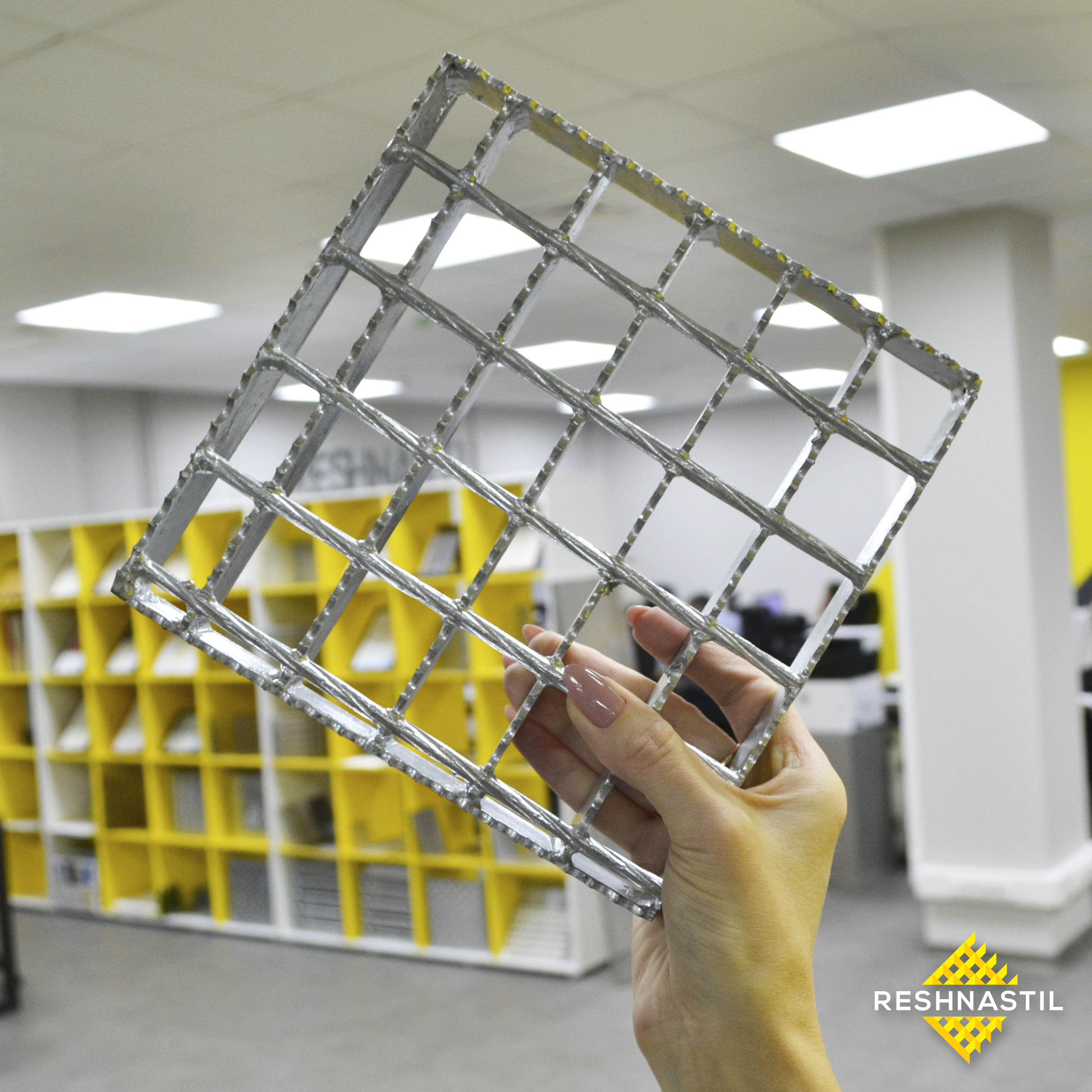 Почему точность размеров настила важна для крупных промышленных объектов